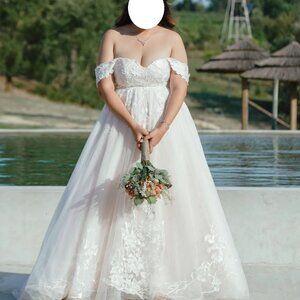 Bridal Ball-gown style Train Tulle Lace Wedding Dress SOLD AS IS